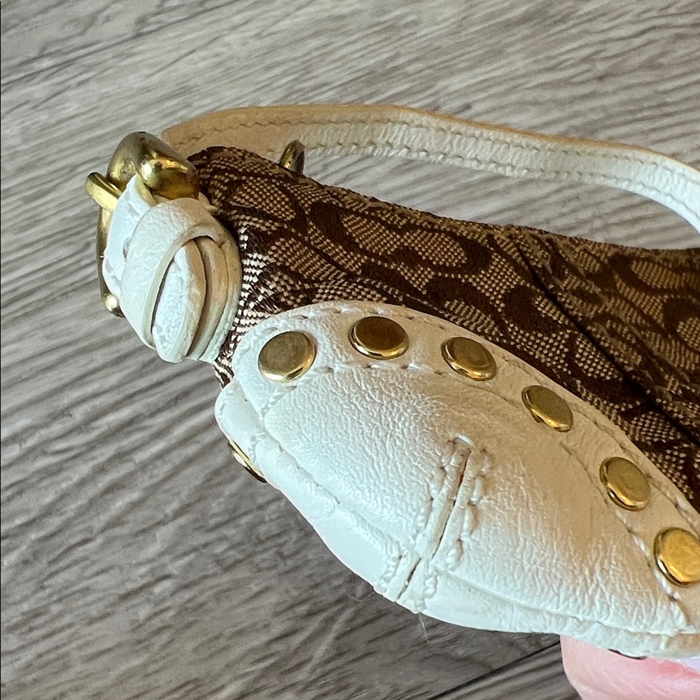 COACH SoHo keychain Mini bag charm coin purse Brown w/ White leather Gold studs - Picture 3 of 11
